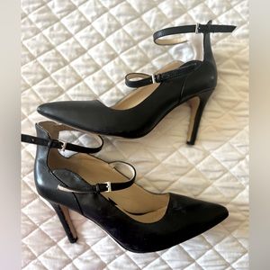 Adrienne Vittadini black heels